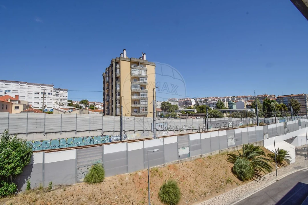 Apartamento T3 para Venda em Agualva e Mira-Sintra Foto 5