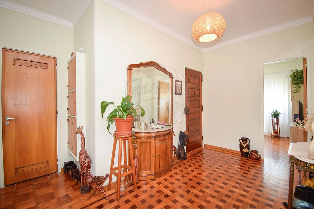Apartamento T3 para Venda em Agualva e Mira-Sintra Foto 23