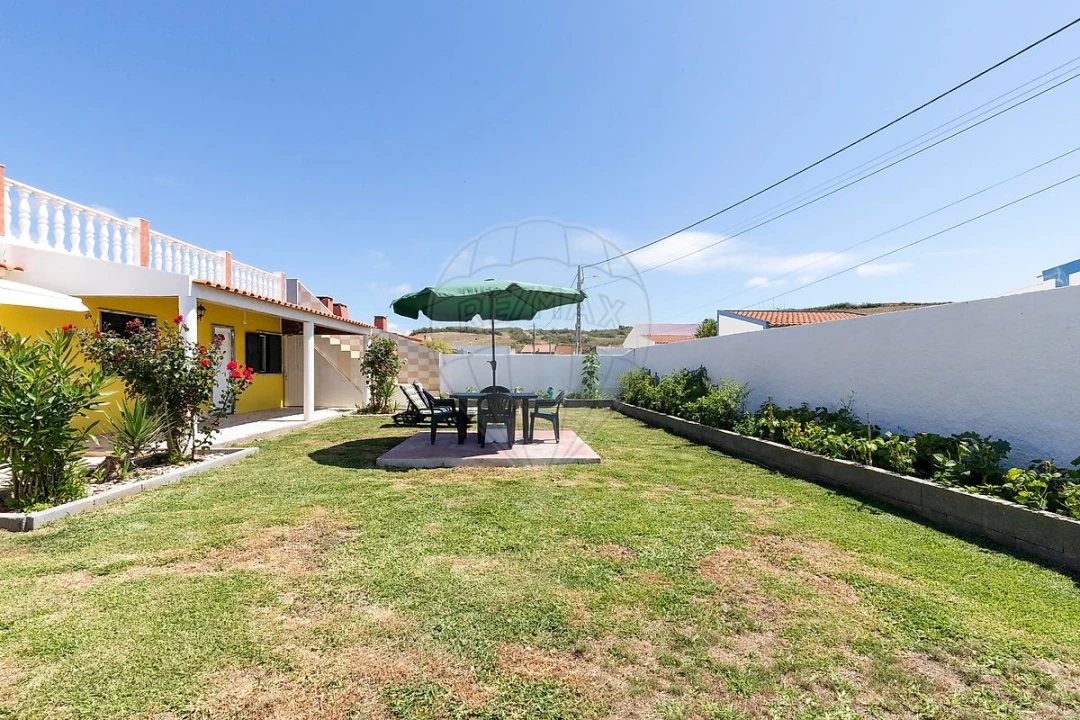 Moradia T4 para Venda em São Pedro da Cadeira Foto 32