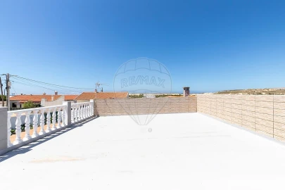 Moradia T4 para Venda em São Pedro da Cadeira