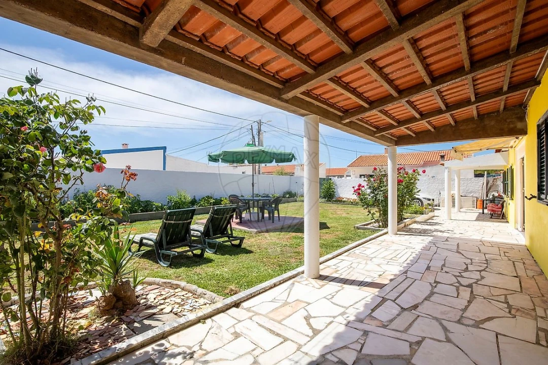 Moradia T4 para Venda em São Pedro da Cadeira Foto 5