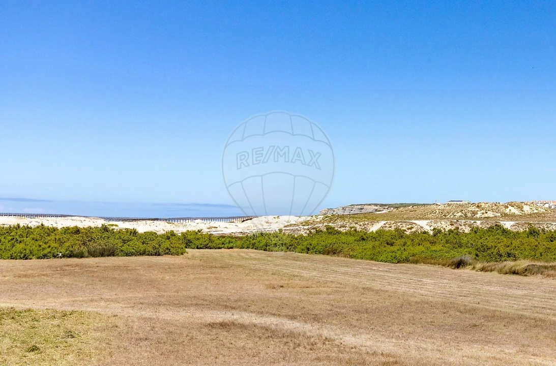 Moradia T4 para Venda em São Pedro da Cadeira Foto 3