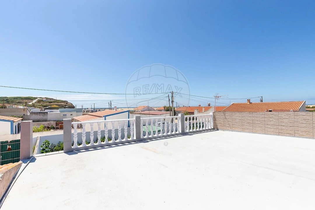 Moradia T4 para Venda em São Pedro da Cadeira Foto 27