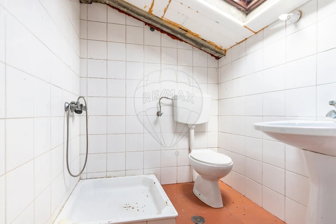 Apartamento T2 para Venda em Miragaia e Marteleira Foto 14