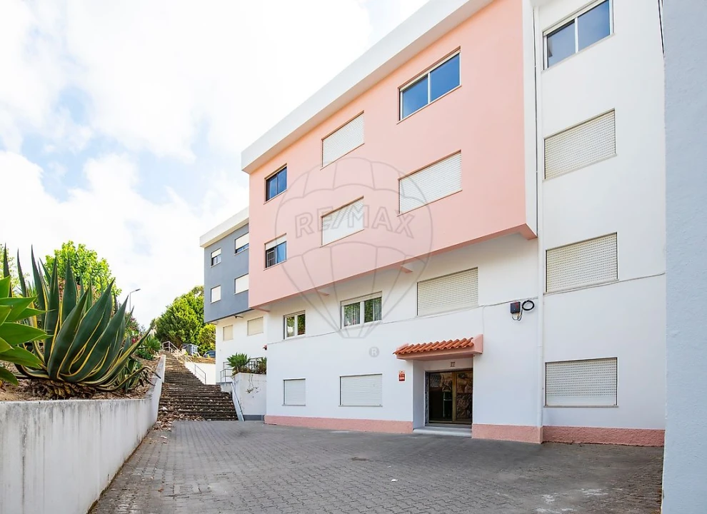 Apartamento T2 para Venda em Miragaia e Marteleira Foto 5