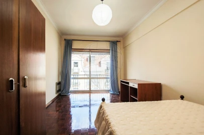 Apartamento T3 para Arrendamento em Arroios