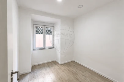 Apartamento T2 para Venda em Beato