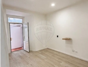 Apartamento T2 para Venda em Beato