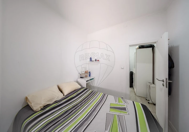 Apartamento T2 para Venda em Beato Foto 6