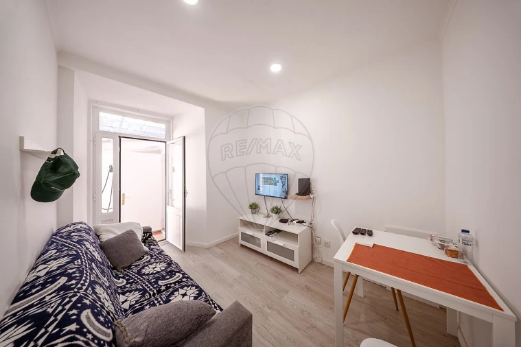 Apartamento T2 para Venda em Beato Foto 4