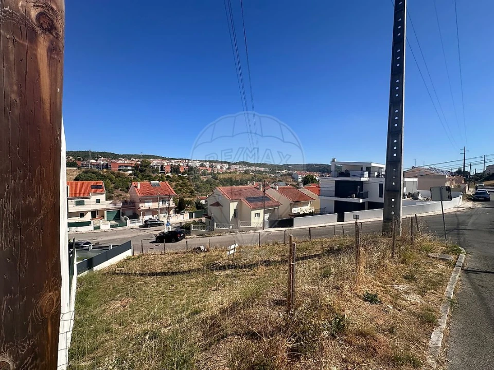 Terreno para Venda em Alverca do Ribatejo e Sobralinho Foto 2