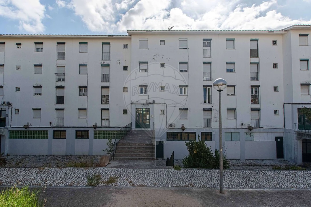 Apartamento T3 para Venda em Póvoa de Santa Iria e Forte da Casa Foto 8