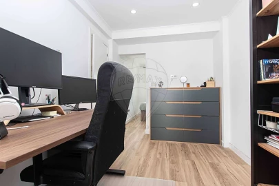 Apartamento T3 para Venda em Póvoa de Santa Iria e Forte da Casa