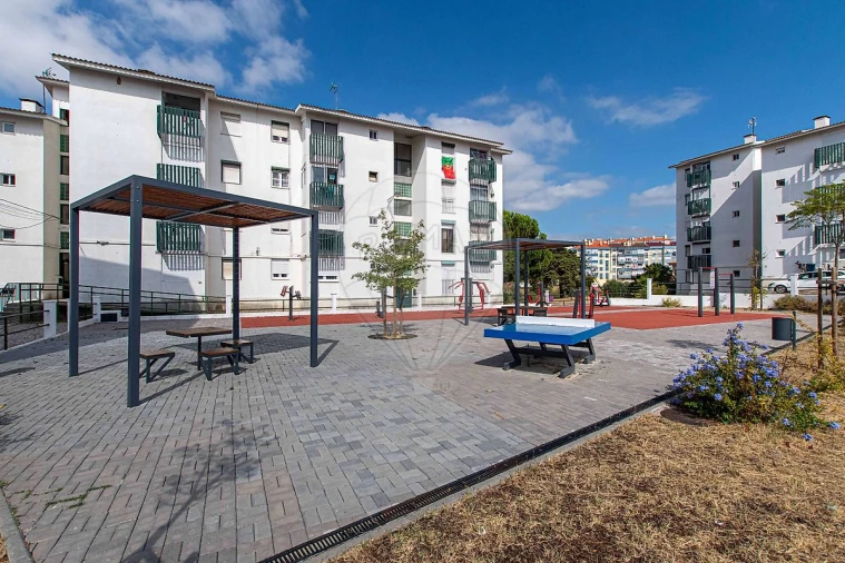 Apartamento T3 para Venda em Póvoa de Santa Iria e Forte da Casa Foto 6