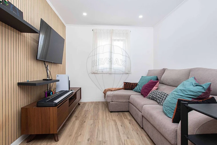 Apartamento T3 para Venda em Póvoa de Santa Iria e Forte da Casa Foto 17