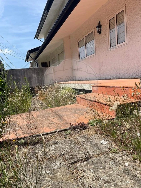 Moradia T5 para Venda em Macieira de Cambra
