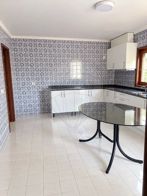 Moradia T5 para Venda em Macieira de Cambra