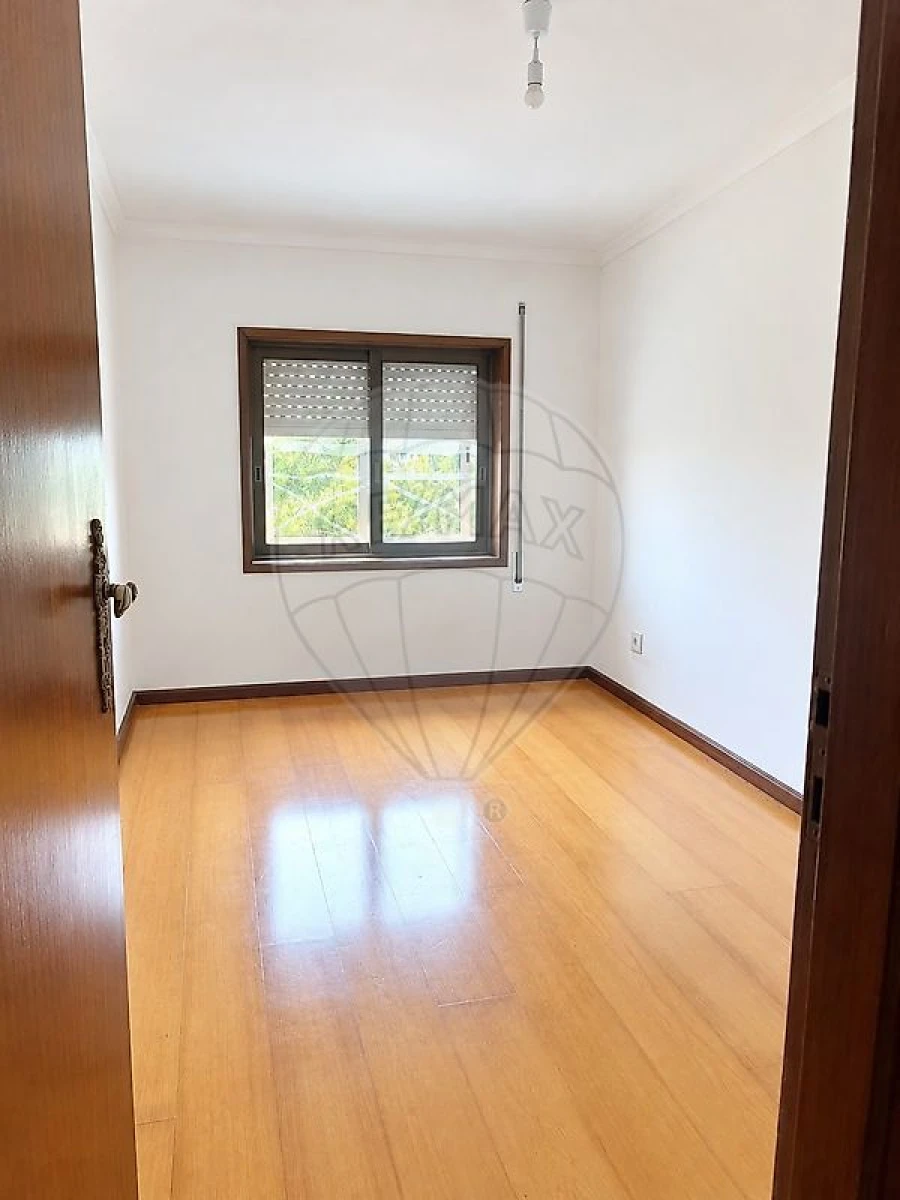 Moradia T5 para Venda em Macieira de Cambra Foto 12