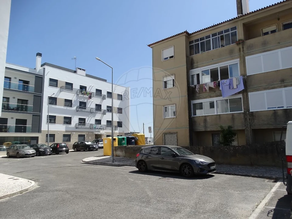 Apartamento para Venda em Pontinha e Famões Foto 4