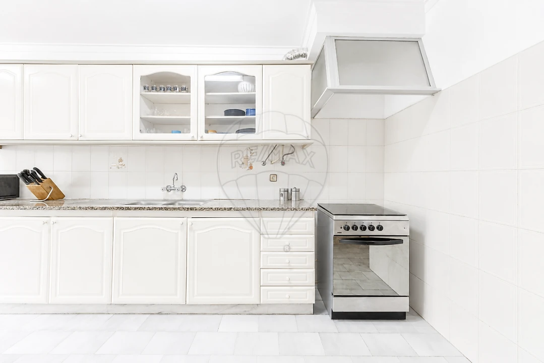Apartamento T1 para Venda em Queluz e Belas Foto 6