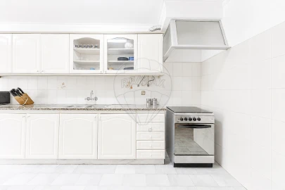 Apartamento T1 para Venda em Queluz e Belas