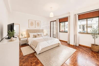 Apartamento T1 para Venda em Queluz e Belas