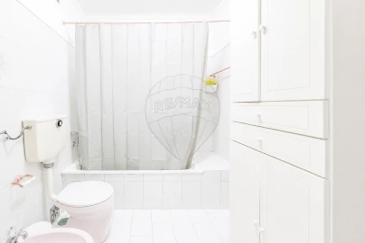 Apartamento T1 para Venda em Queluz e Belas