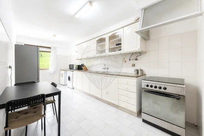 Apartamento T1 para Venda em Queluz e Belas