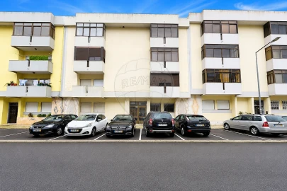Apartamento T1 para Venda em Queluz e Belas