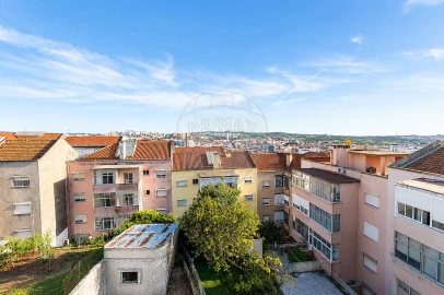 Apartamento T2 para Venda em Falagueira-Venda Nova