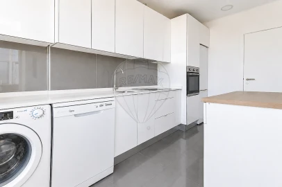 Apartamento T2 para Venda em Falagueira-Venda Nova
