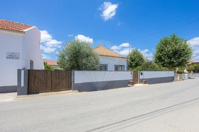Moradia T3 para Venda em Olhalvo
