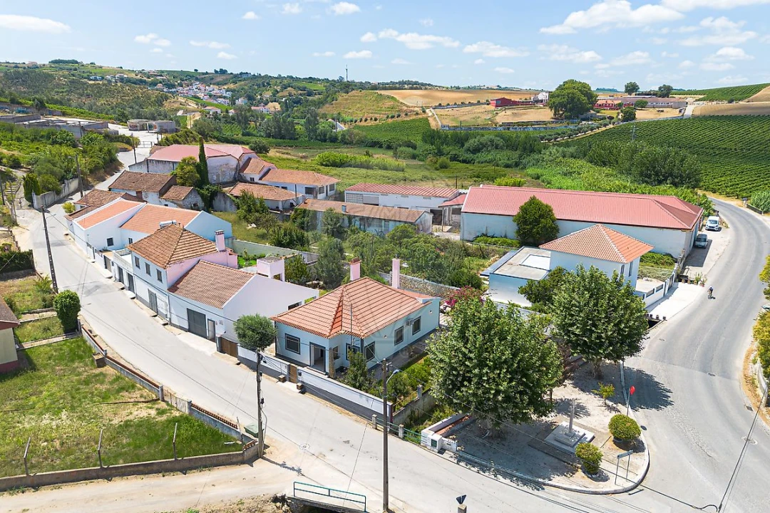 Moradia T3 para Venda em Olhalvo Foto 21