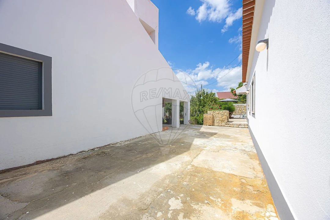 Moradia T3 para Venda em Olhalvo Foto 17