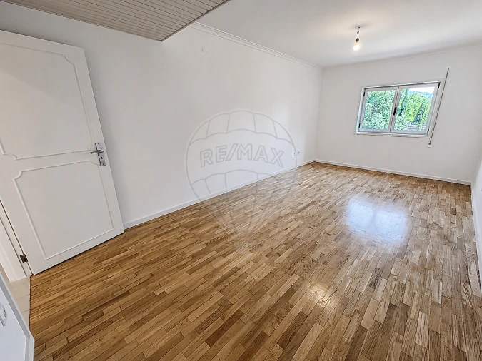 Apartamento T3 para Arrendamento em São Vitor (Braga) Foto 14