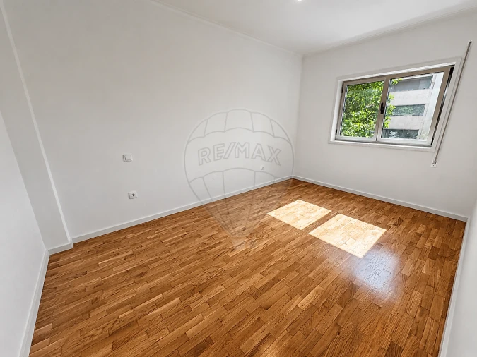 Apartamento T3 para Arrendamento em São Vitor (Braga) Foto 9