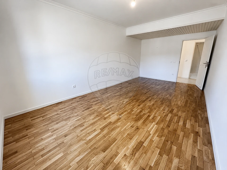 Apartamento T3 para Arrendamento em São Vitor (Braga) Foto 13