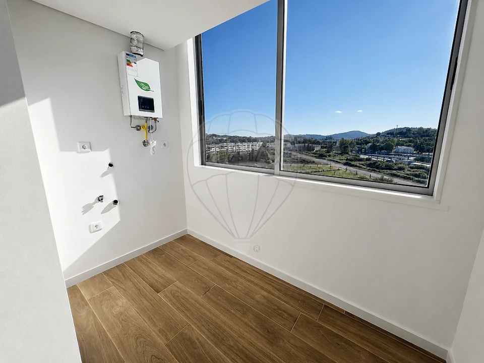 Apartamento T3 para Arrendamento em Braga (Maximinos, Sé e Cividade) Foto 13