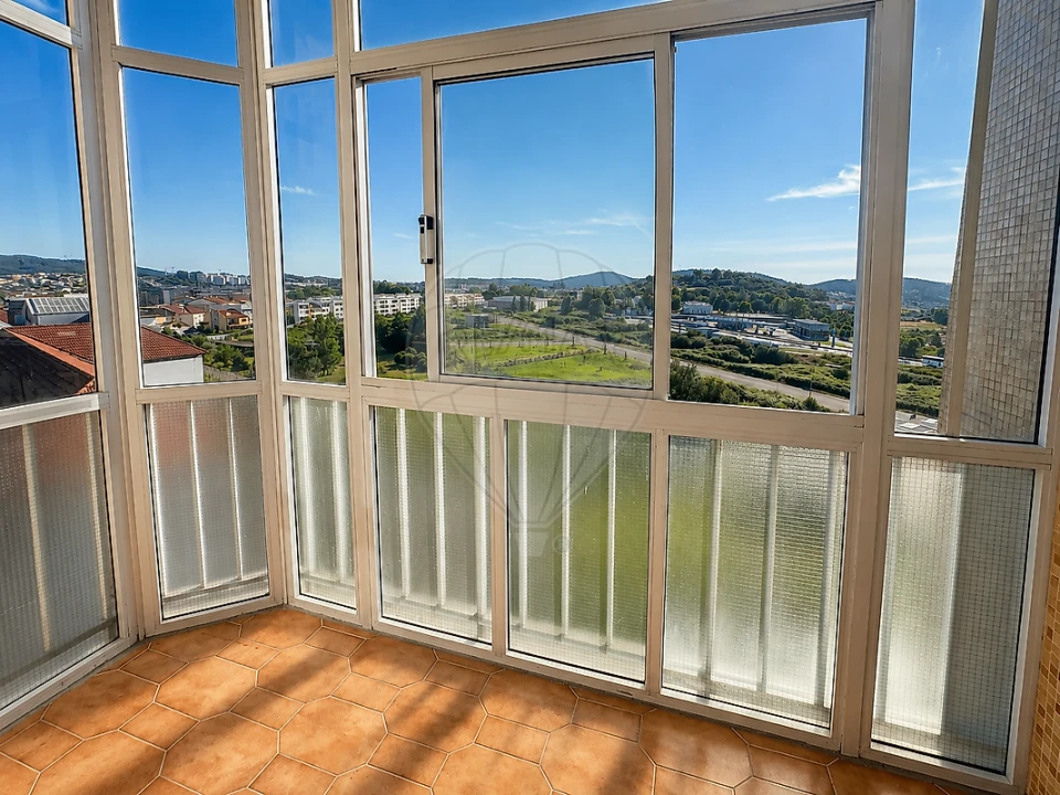 Apartamento T3 para Arrendamento em Braga (Maximinos, Sé e Cividade) Foto 7