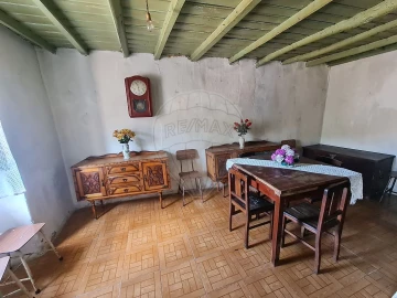 Moradia T4 para Venda em Carvoeiro