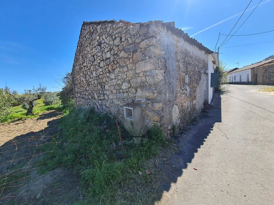 Moradia T4 para Venda em Carvoeiro Foto 8