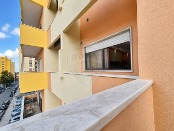 Apartamento T2 para Arrendamento em Póvoa de Santa Iria e Forte da Casa