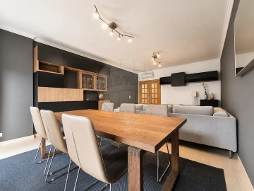 Apartamento T2 para Arrendamento em Póvoa de Santa Iria e Forte da Casa