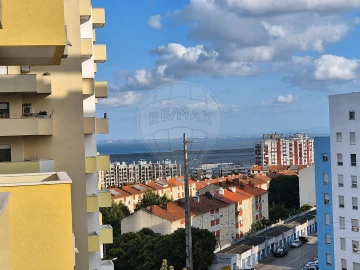 Apartamento T2 para Arrendamento em Póvoa de Santa Iria e Forte da Casa