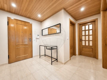 Apartamento T2 para Arrendamento em Póvoa de Santa Iria e Forte da Casa