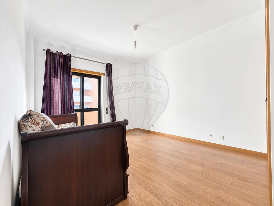 Apartamento T2 para Arrendamento em Póvoa de Santa Iria e Forte da Casa Foto 18