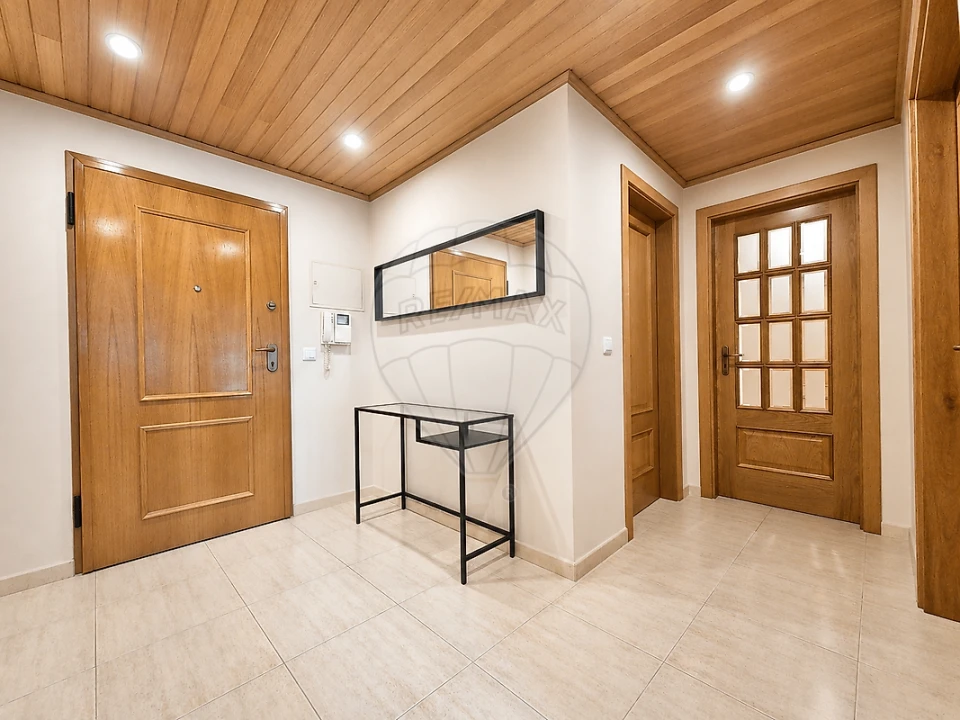 Apartamento T2 para Arrendamento em Póvoa de Santa Iria e Forte da Casa Foto 47