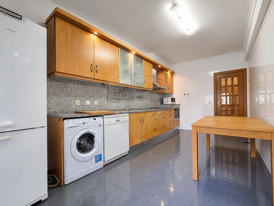 Apartamento T2 para Arrendamento em Póvoa de Santa Iria e Forte da Casa Foto 4