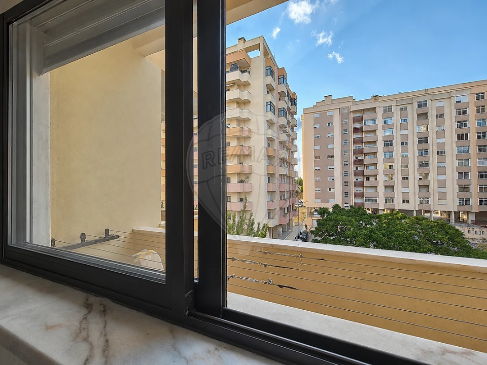 Apartamento T2 para Arrendamento em Póvoa de Santa Iria e Forte da Casa Foto 6