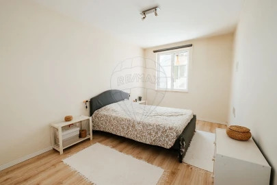 Apartamento T1 para Venda em Nossa Senhora do Pópulo, Coto e São Gregório